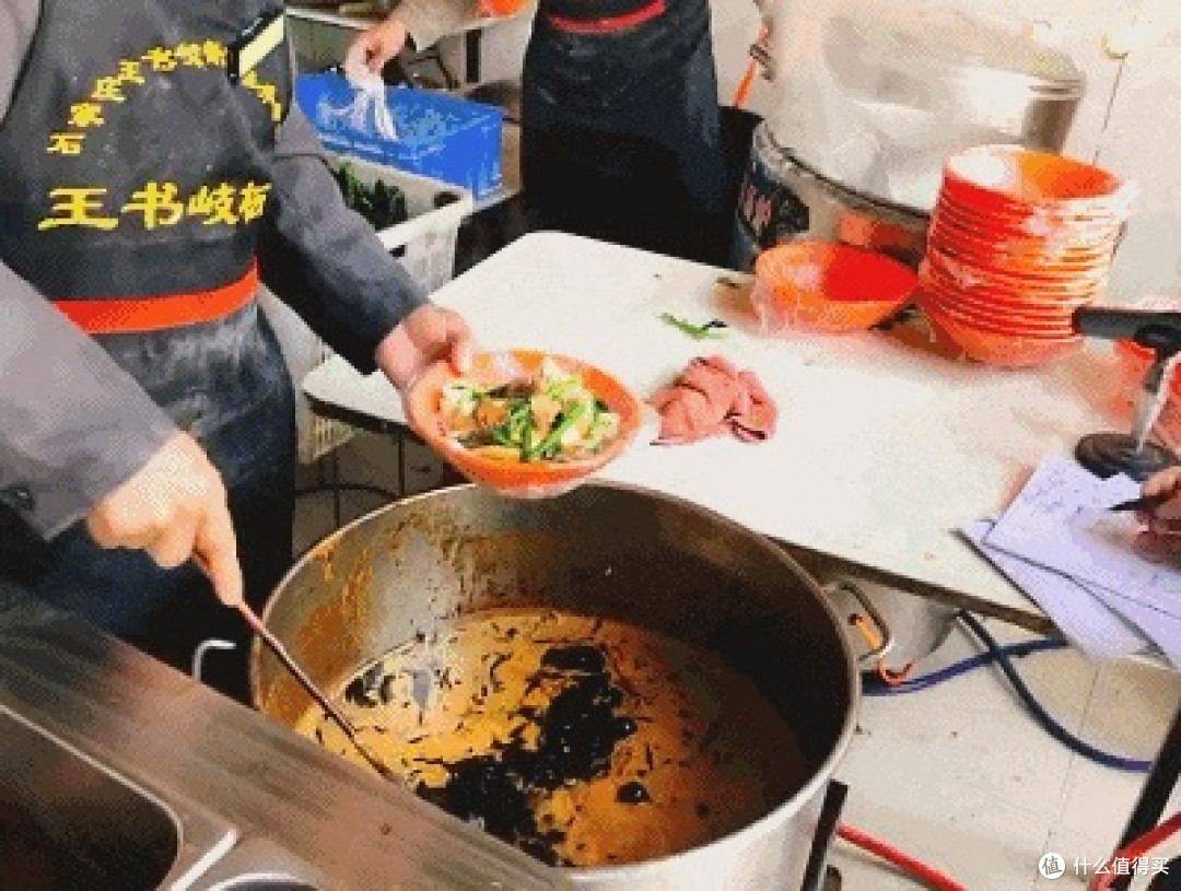 石家庄正宗安徽牛肉板面|明明叫安徽牛肉板面,为啥火在了河北?