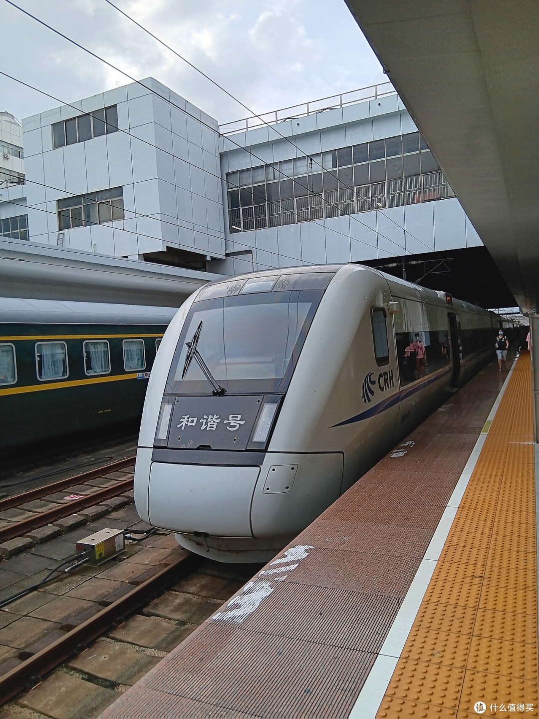 2026双节出行图鉴：中秋高速不免费，这笔时间账得先算清