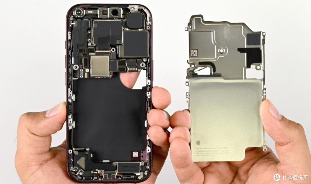 iPhone18 Pro“买得起修不起”?彻底拆解:堆料狠,但维修伤不起
