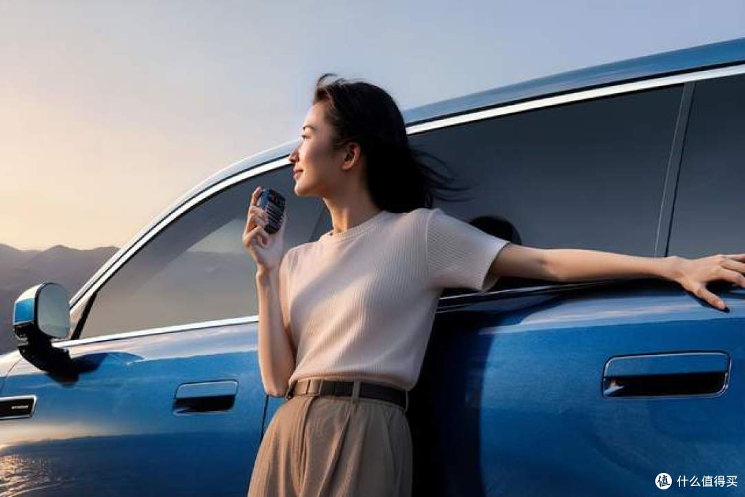 主打自驾车队通讯场景,小米把对讲机装进了车里,出行沟通更省心