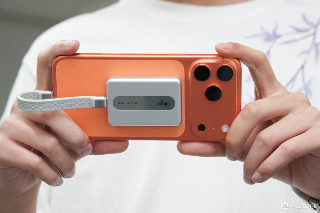 专为iPhone创作者打造,aigo PL50 手机存储盘上手评测