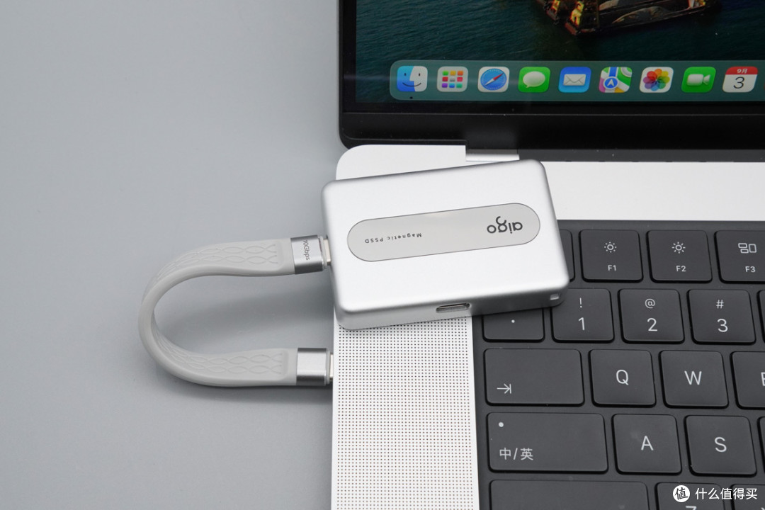 专为iPhone创作者打造,aigo PL50 手机存储盘上手评测