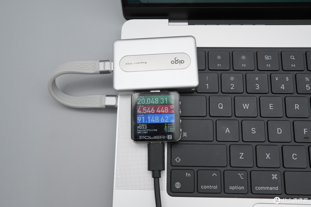 专为iPhone创作者打造,aigo PL50 手机存储盘上手评测