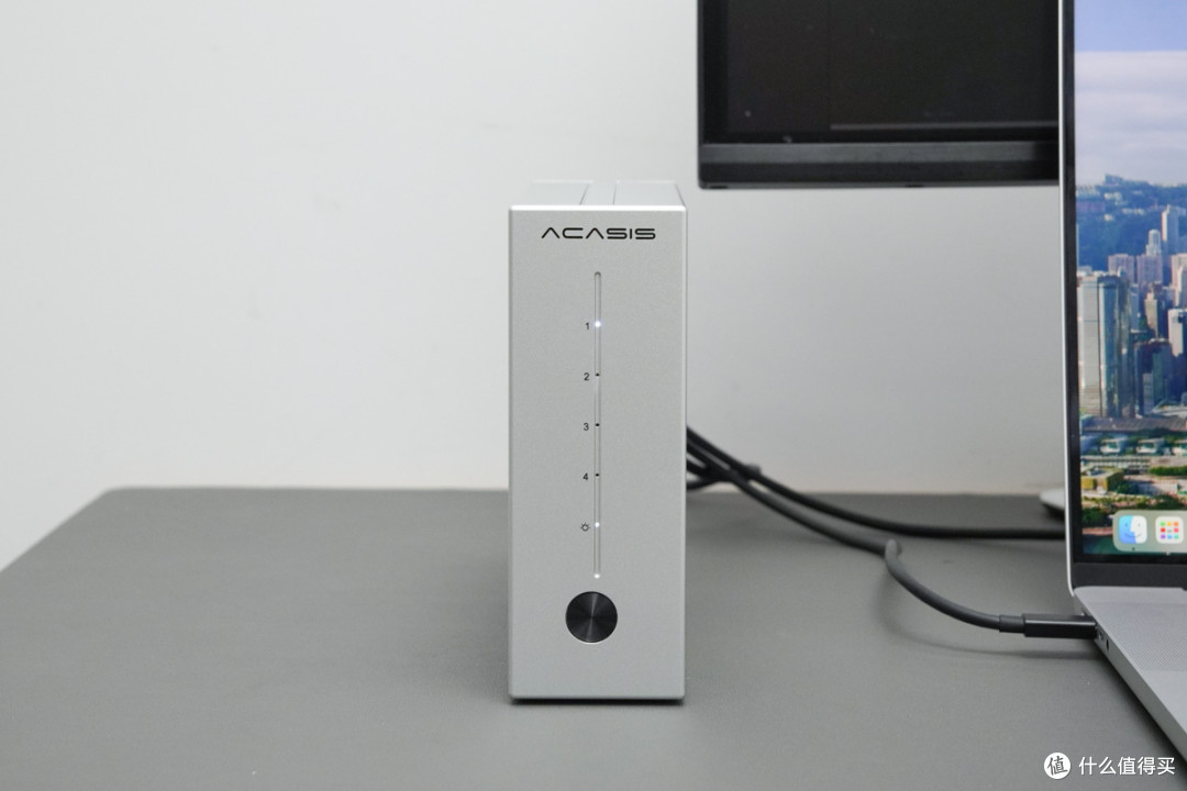 80Gbps AI存储阵列,阿卡西斯四盘位雷电5硬盘盒评测