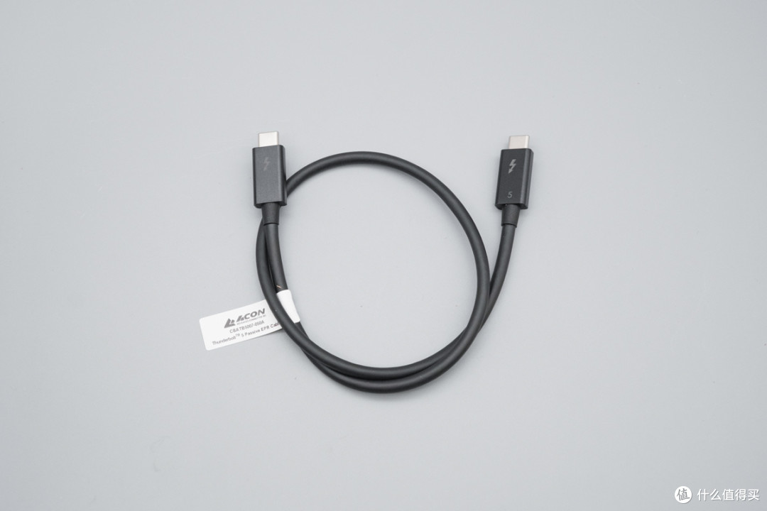 80Gbps AI存储阵列,阿卡西斯四盘位雷电5硬盘盒评测
