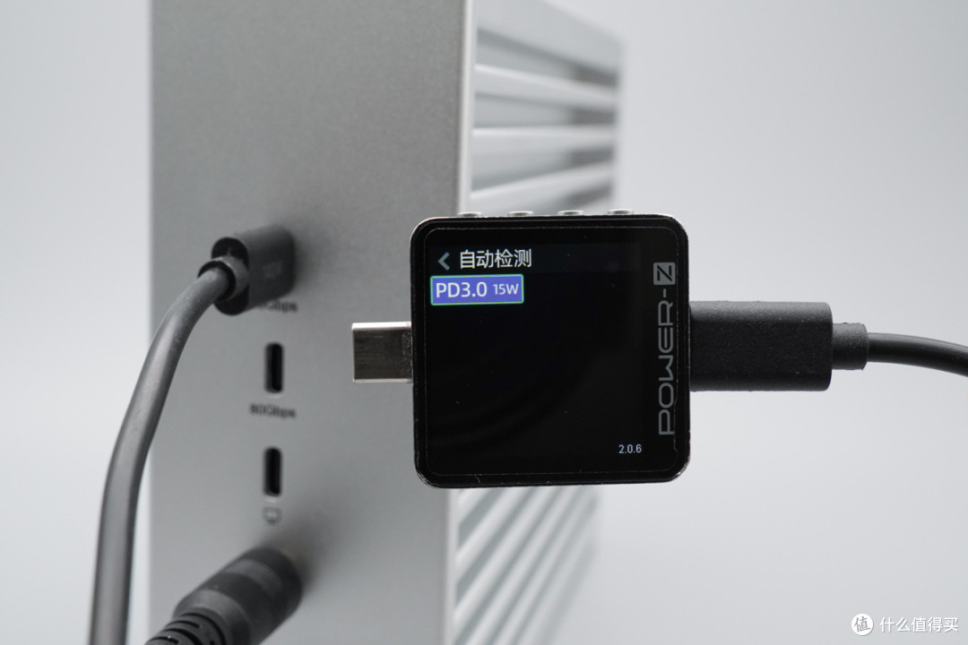 80Gbps AI存储阵列,阿卡西斯四盘位雷电5硬盘盒评测
