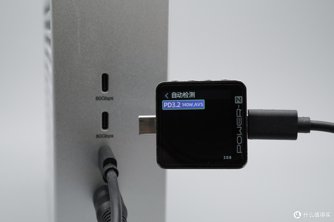 80Gbps AI存储阵列,阿卡西斯四盘位雷电5硬盘盒评测