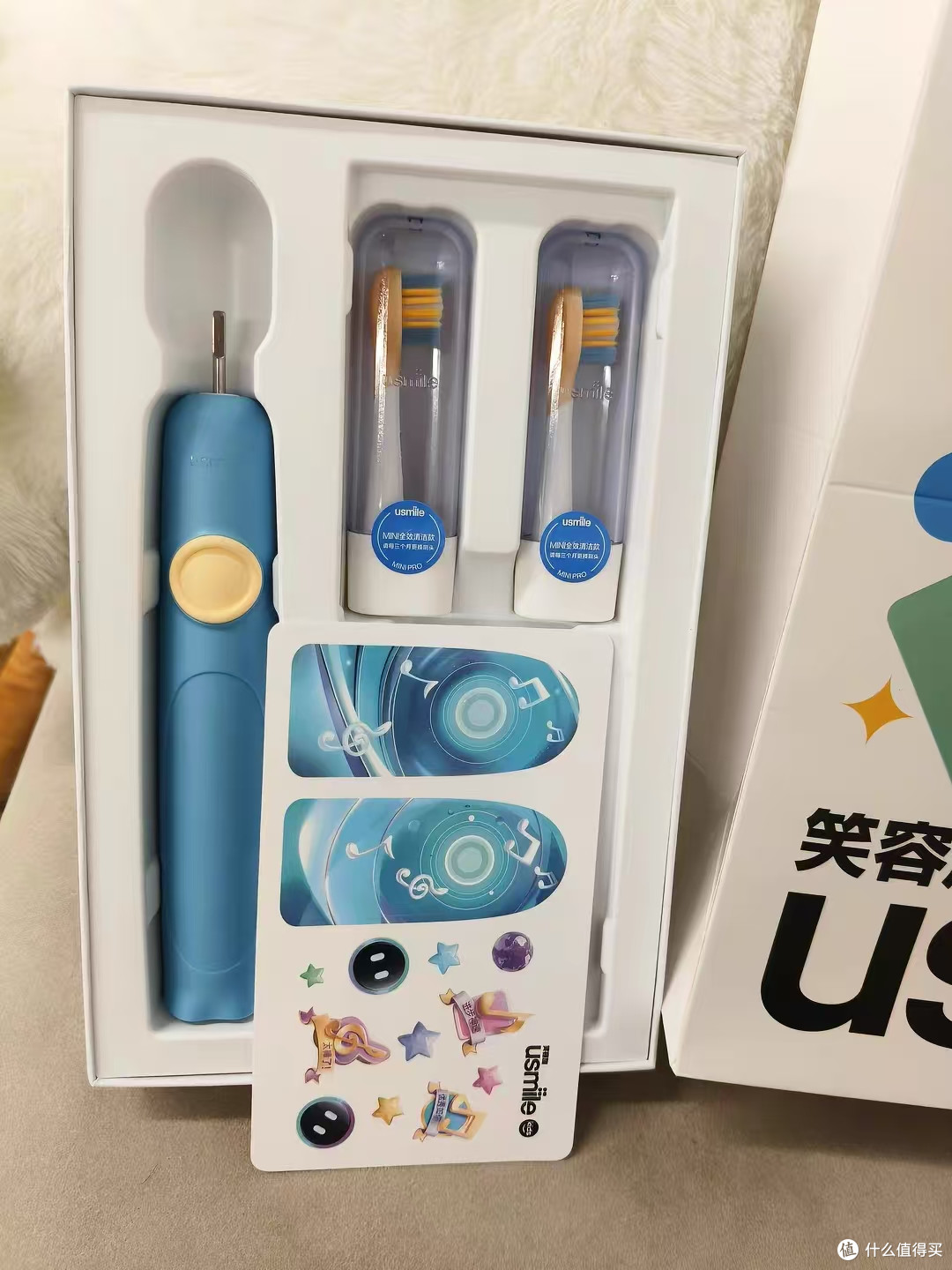 笑容加 usmile 儿童电动牙刷 A10/Q30，3-15 岁都能用✨