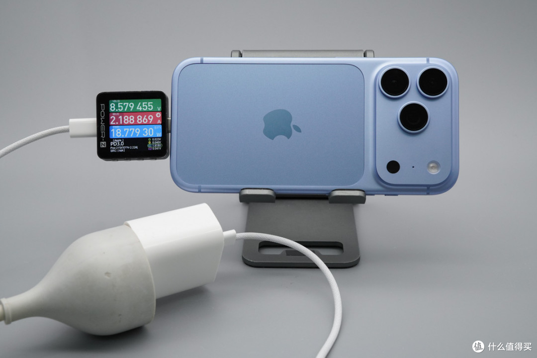 解锁 AVS快充,iPhone 18 Pro 充电评测