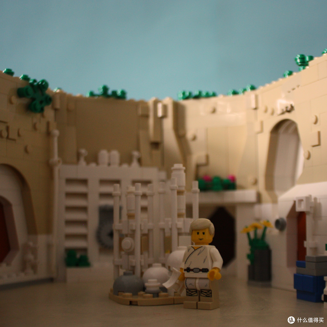 乐高MOCer的浪漫，同一个拉尔斯农场，一个搭成2026一个搭回1999