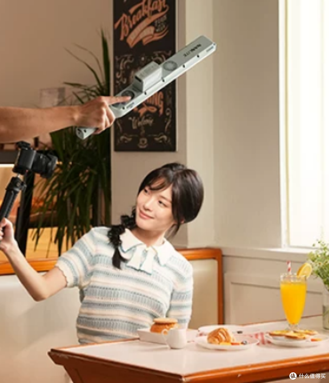 自媒体创作者用什么手持补光灯？