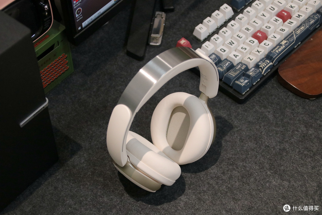 漫步者Fit900NB Turbo实测:百万爆款迭代!头戴耳机直接卷AI办公