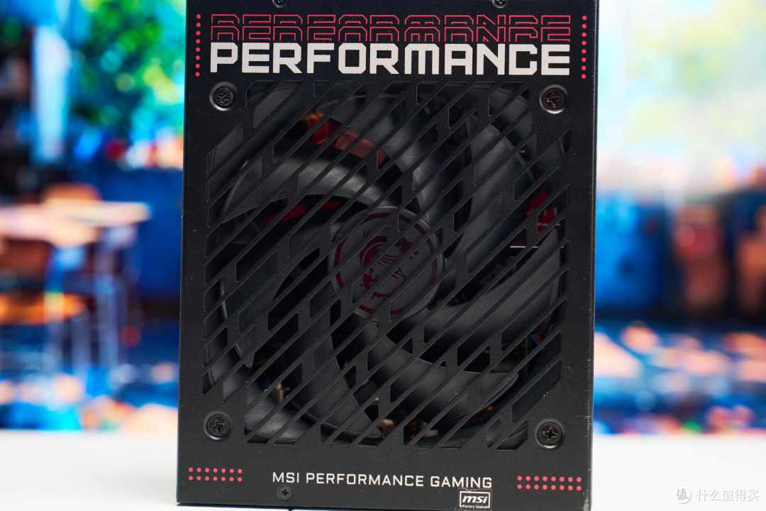 微星 MPG Ai1300TS PCIE5 月神:面向下一代旗舰的稳定供电方案