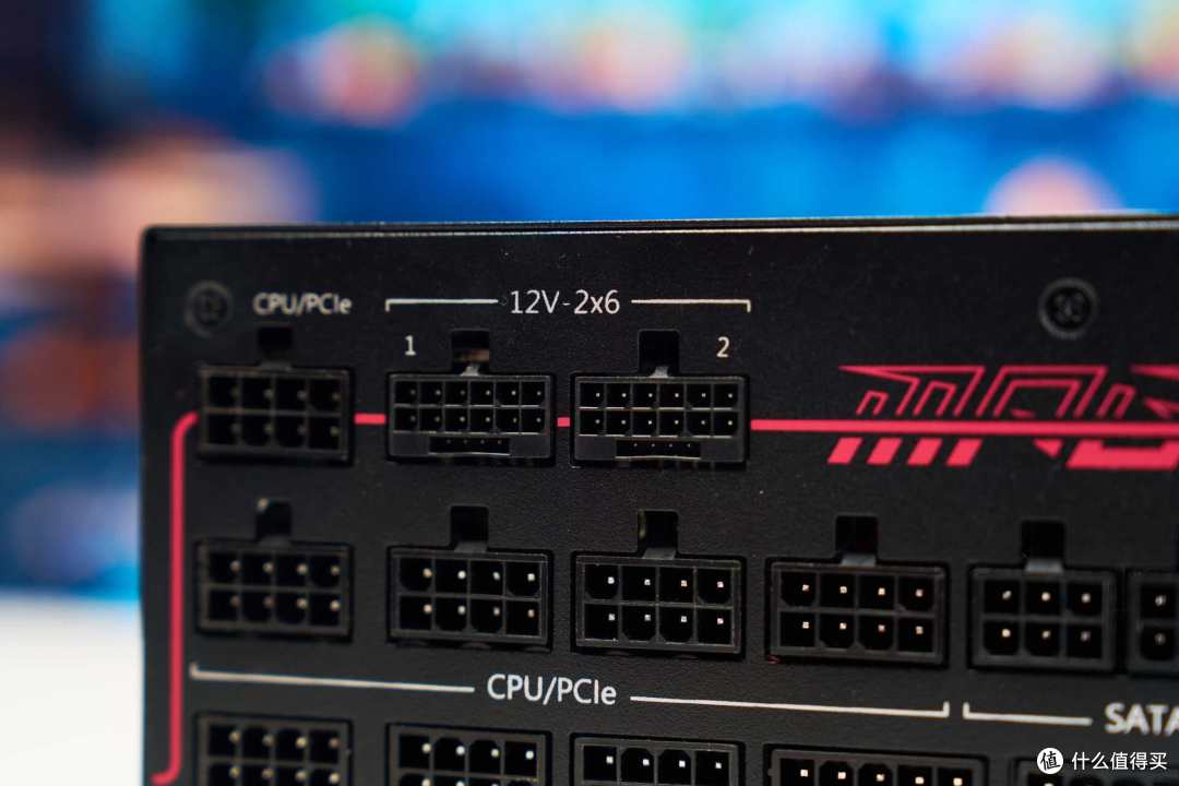 微星 MPG Ai1300TS PCIE5 月神:面向下一代旗舰的稳定供电方案