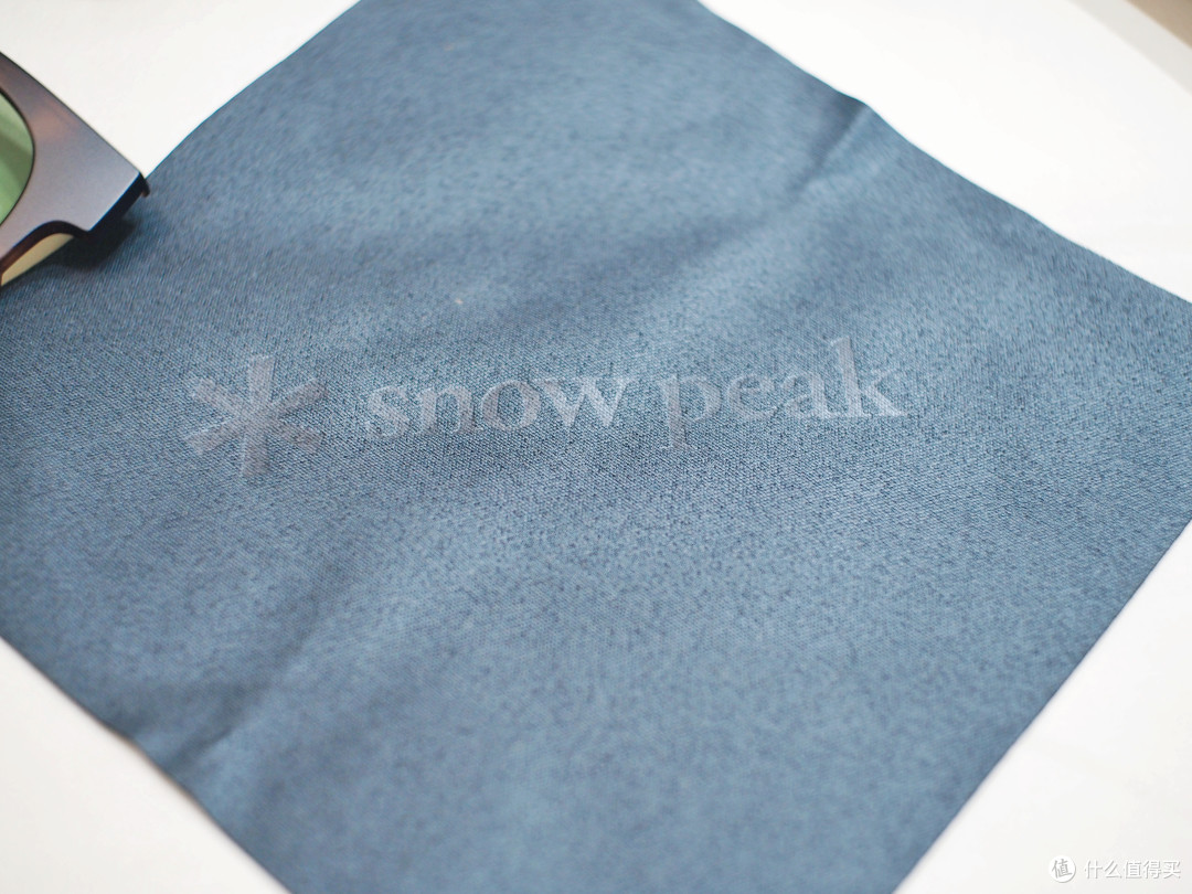 可能是最便宜的雪峰联名,JINS × SNOW PEAK 二合一光学眼镜