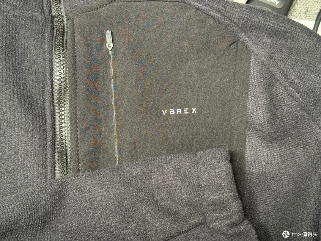 VBREX抓绒服实测:同价位克重的 2 倍,户外通勤保暖表现全面测评