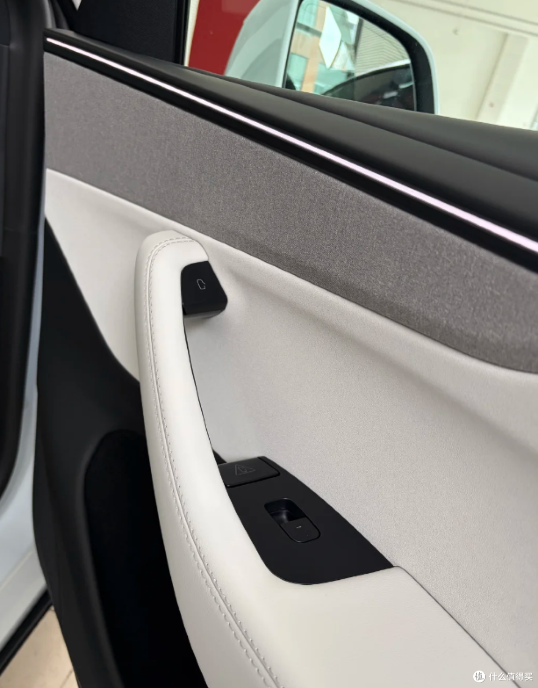 Model Y 落地价怎么算?把每一笔钱拆开给你看