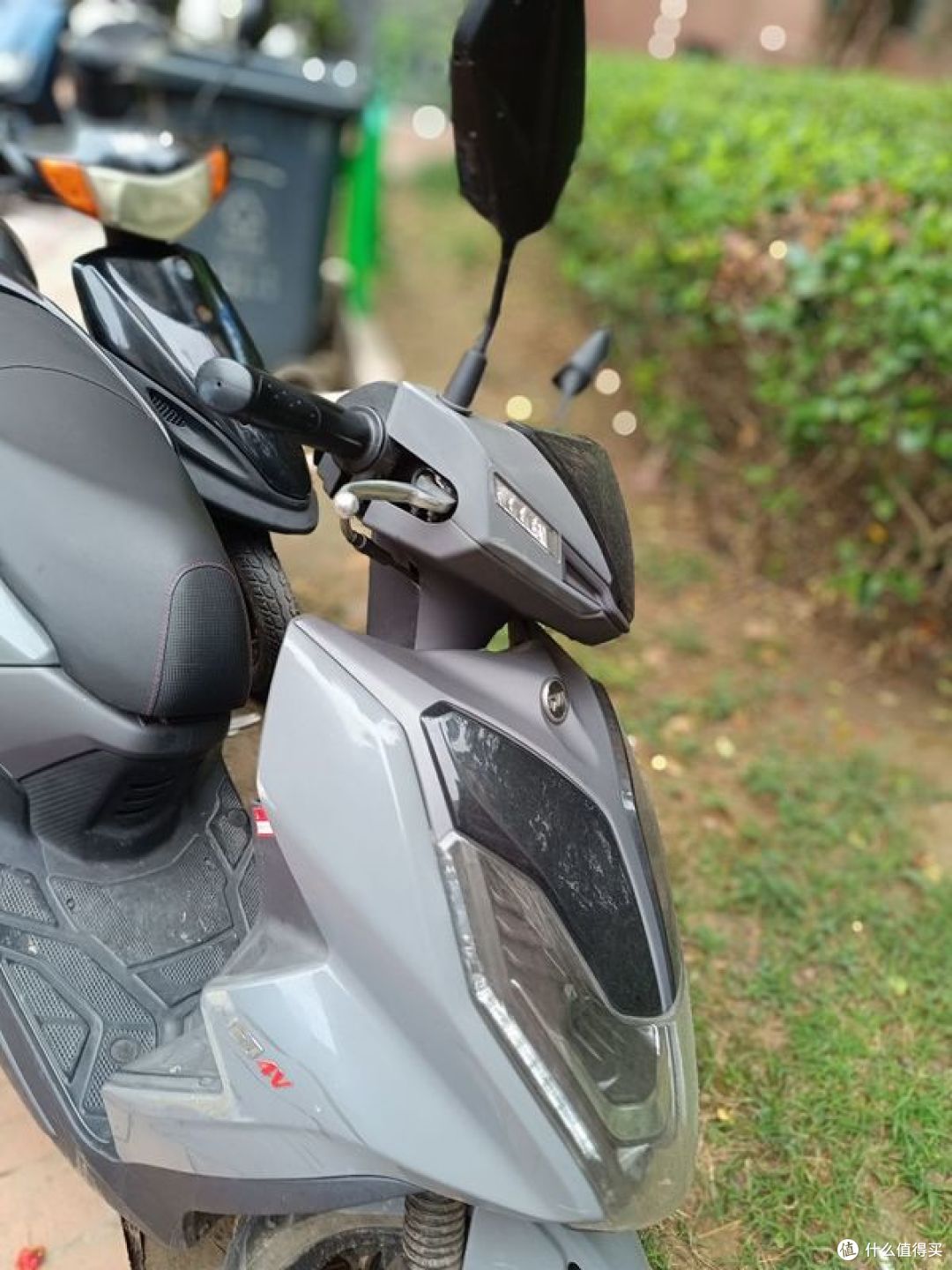 实拍三阳FNX150：运动取向的150风冷踏板，通勤代步好选择