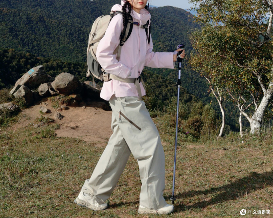 469元的粉色冲锋衣,是“户外神衣”?伯希和山行2.0硬核实测!