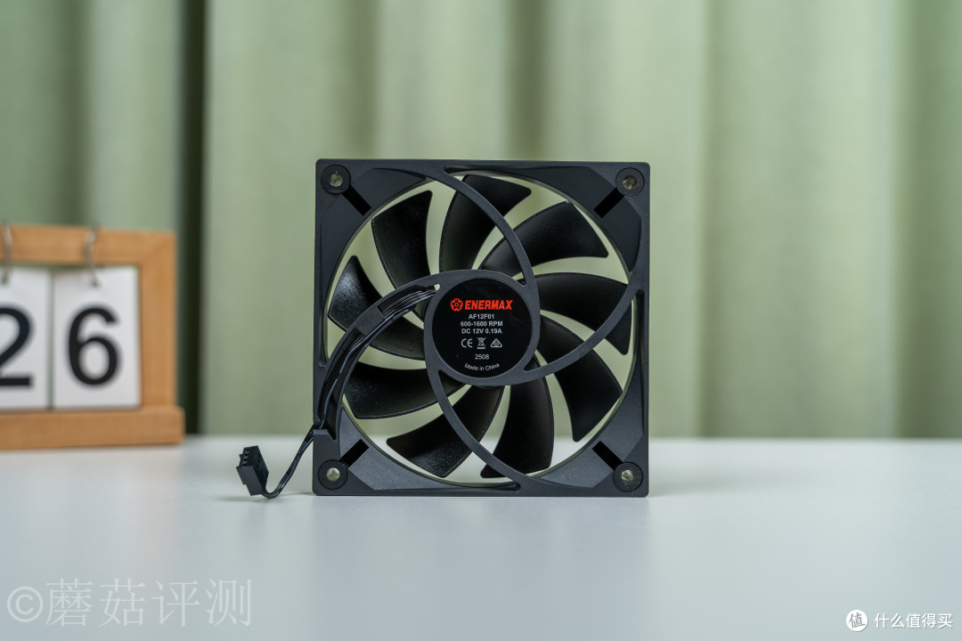 双塔六热管搭配数显监控,实用性拉满,安耐美TD60D风冷散热 测试