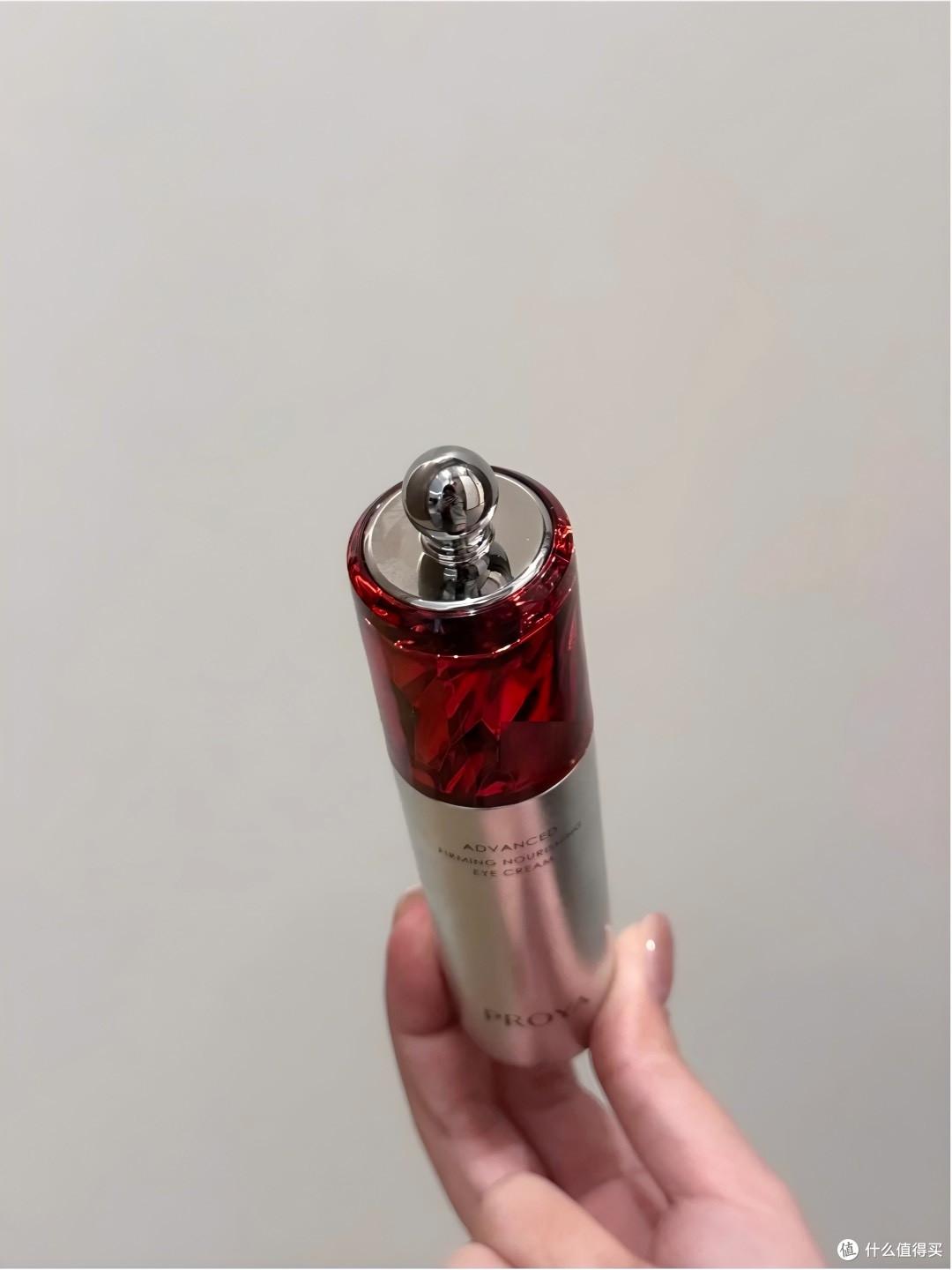 想要去除眼下凹陷泪沟应该用什么眼霜?眼霜哪个牌子的效果好?