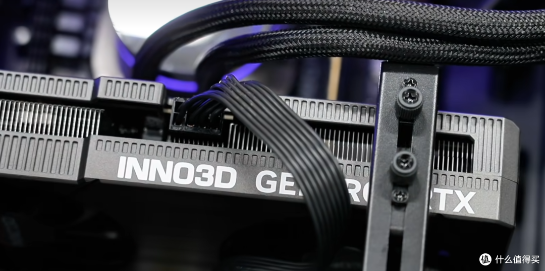 8000出头拿下笔记本RTX5070 Ti级别性能？机械革命极光G505能冲吗