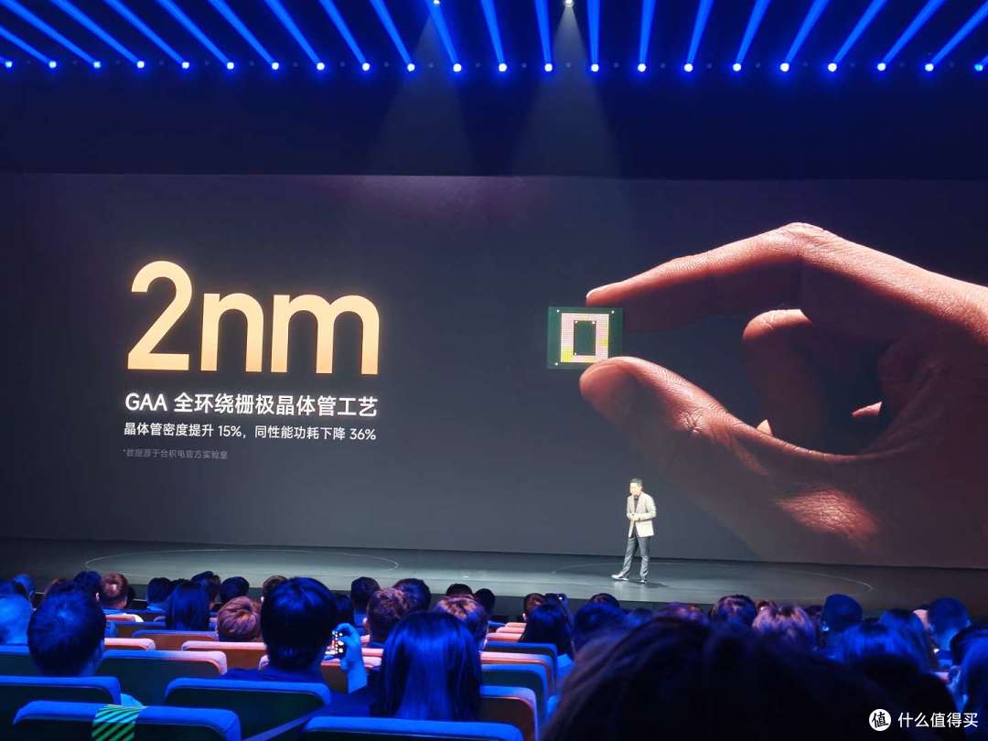 小米18 Pro发布,背屏双杯暂无标准版,起步涨1000这代推荐Pro