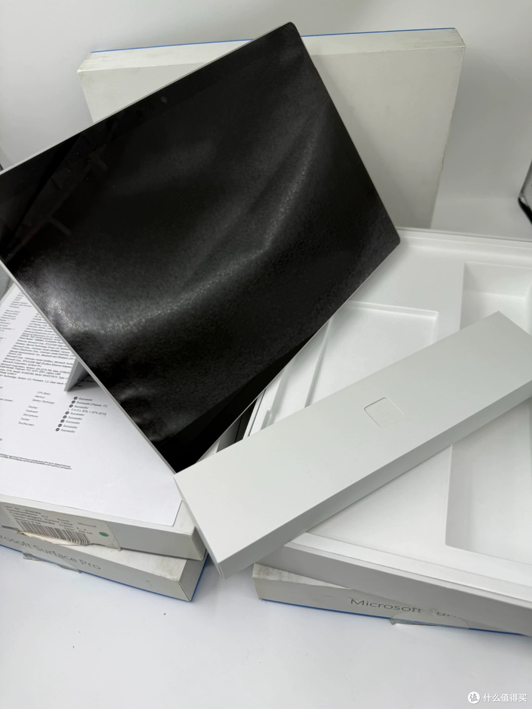 Surface Pro5 卖350到1688元,低档是键盘