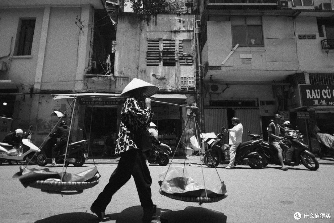 轻随行广上镜 LUMIX S 20mm F2.5 开启预约, 首发期间直省600