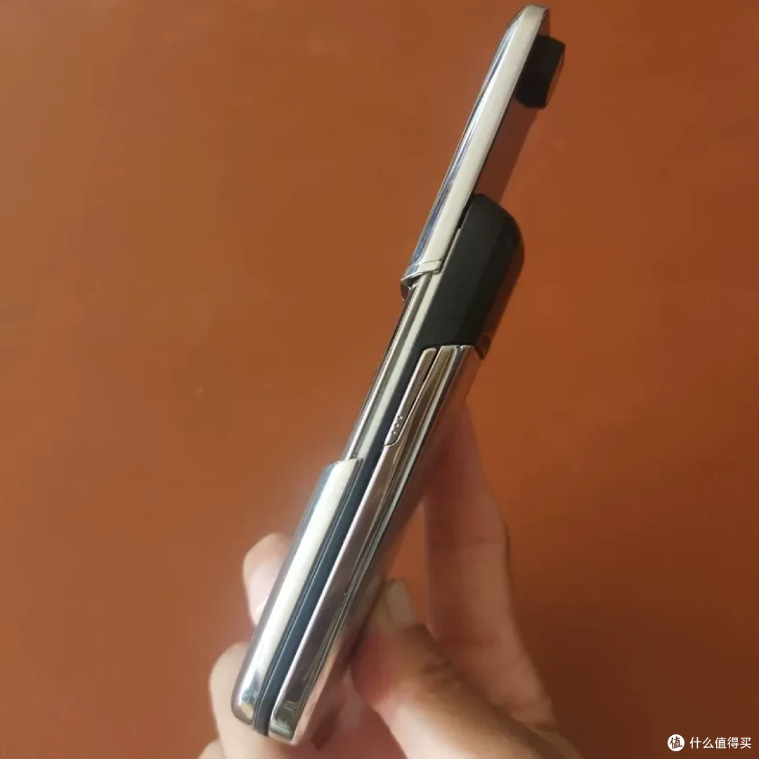 当年万元级的诺基亚8800,没想到现在二手还能卖这么高,情怀价值