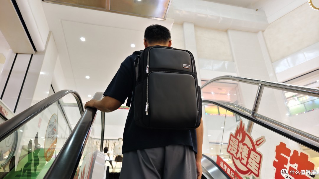 35+职场人换包:探界者把通勤和差旅一次搞定