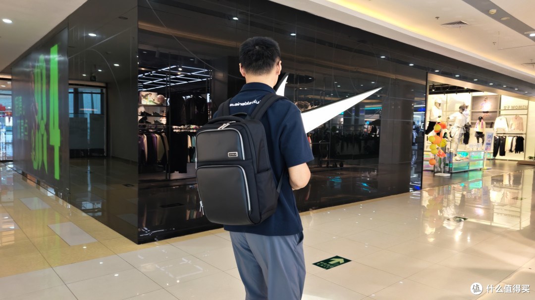 35+职场人换包:探界者把通勤和差旅一次搞定
