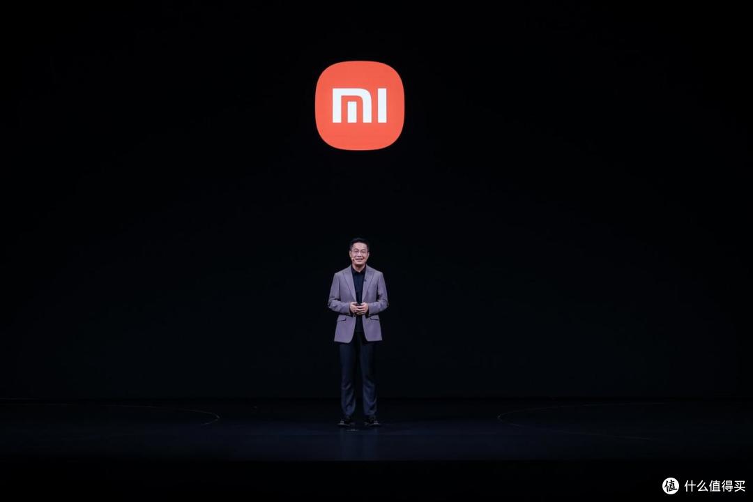 小米数字系列迎来史上最大升级 卢伟冰:AI全面改造智能手机开始