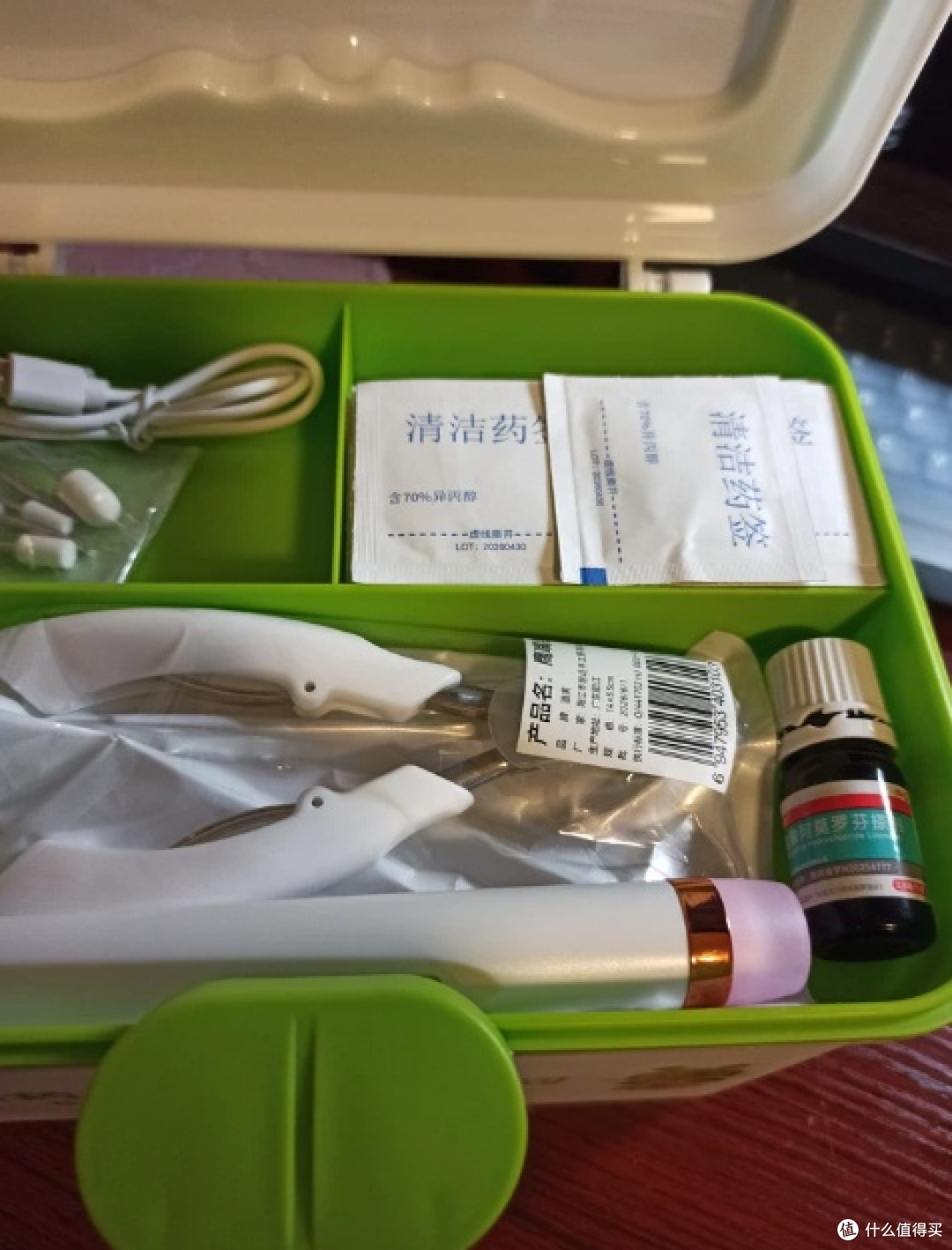 灰指甲专用搽剂,阿莫罗芬每周一次