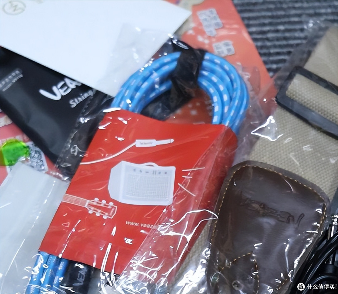木吉他转电吉他,入门选费森 SG30 靠谱吗,上手难度高不高?