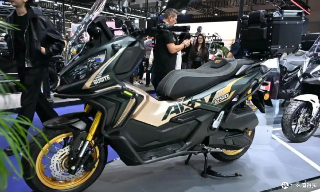 古思特AGV-S250,250级跨界踏板,城乡通勤轻穿越全能手