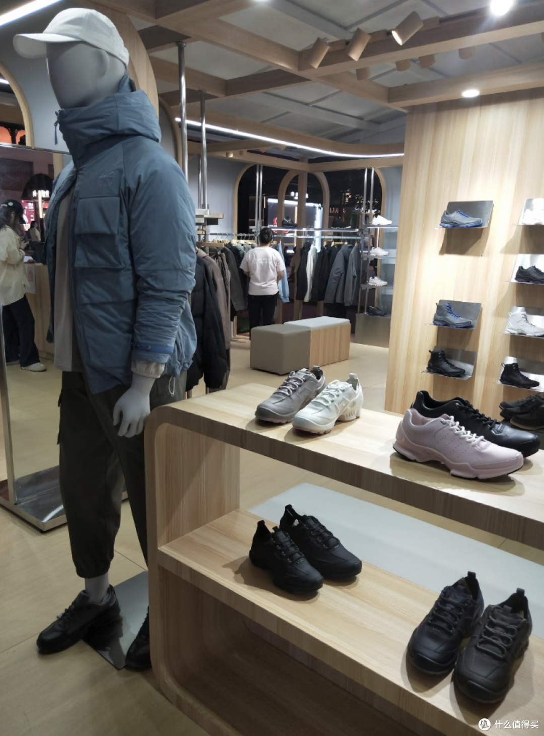 体制内男士通勤怎么选鞋?ECCO、Clarks与乐福鞋得体指南