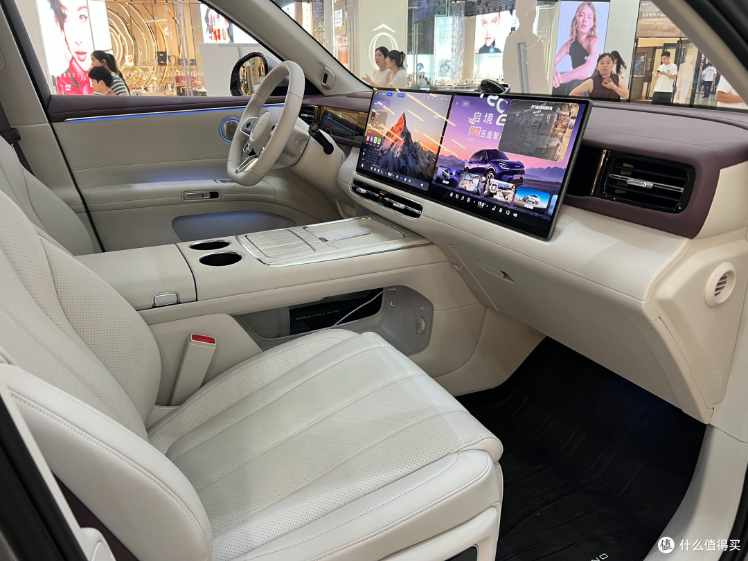 打工人午休神车,20秒就把床给我铺好了——启境GX7实车体验