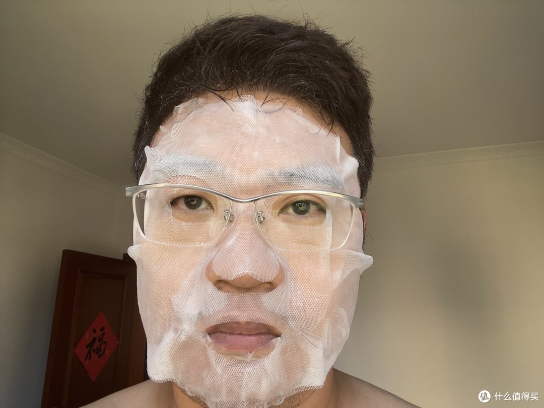 人到中年不妥协，边玩游戏边护肤--40+男人5款面膜的真实体验