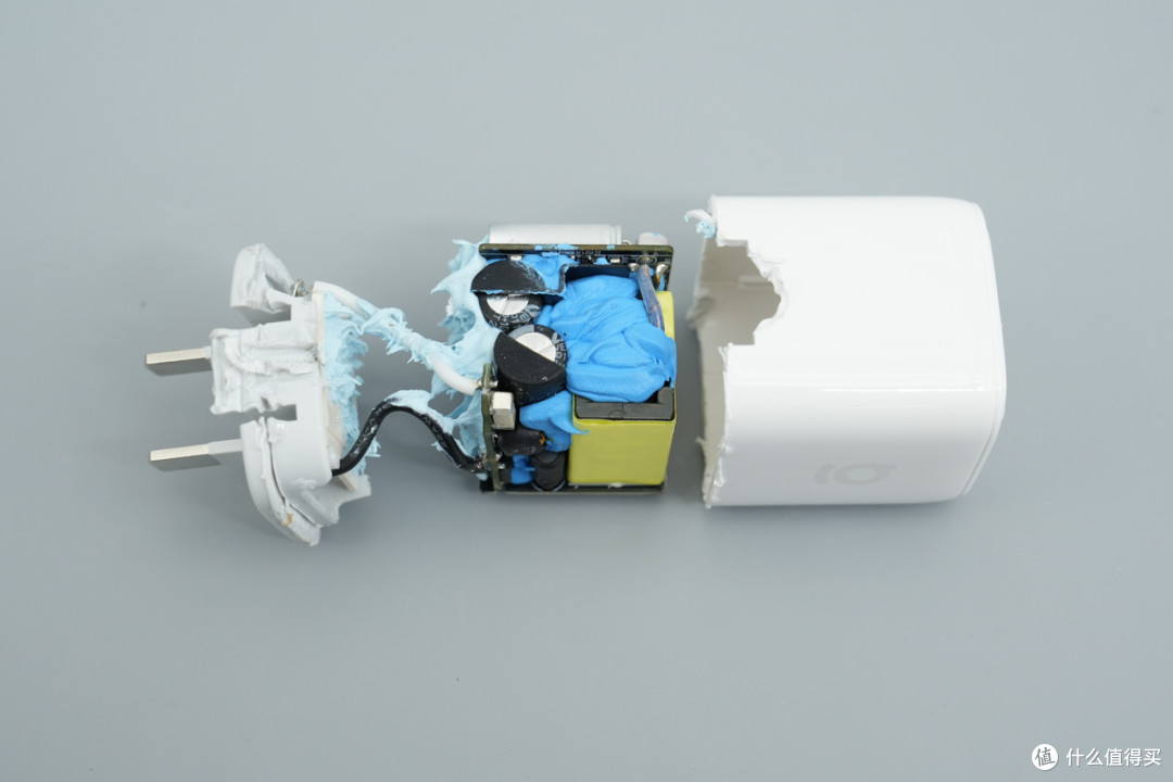 支持 PD3.2与UFCS ,倍思 45W PicoGo Pro拆解