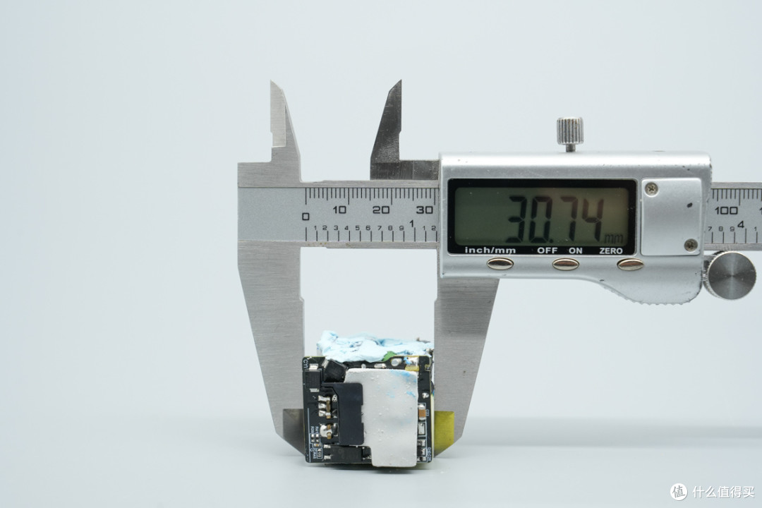 支持 PD3.2与UFCS ,倍思 45W PicoGo Pro拆解