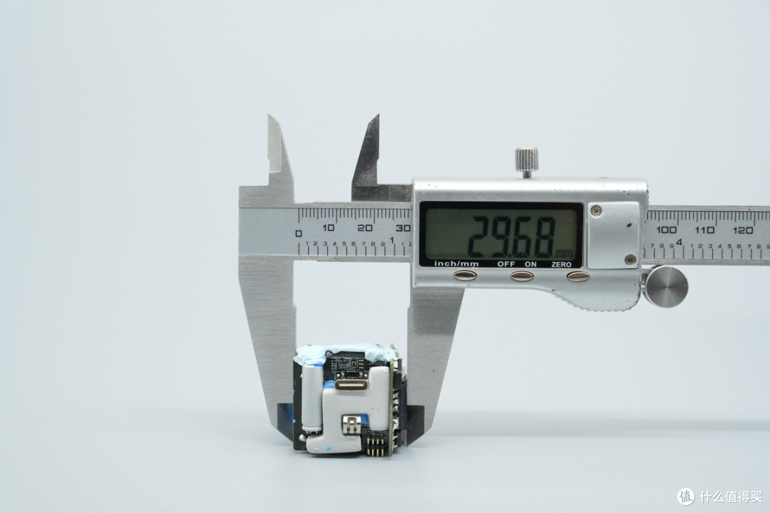 支持 PD3.2与UFCS ,倍思 45W PicoGo Pro拆解