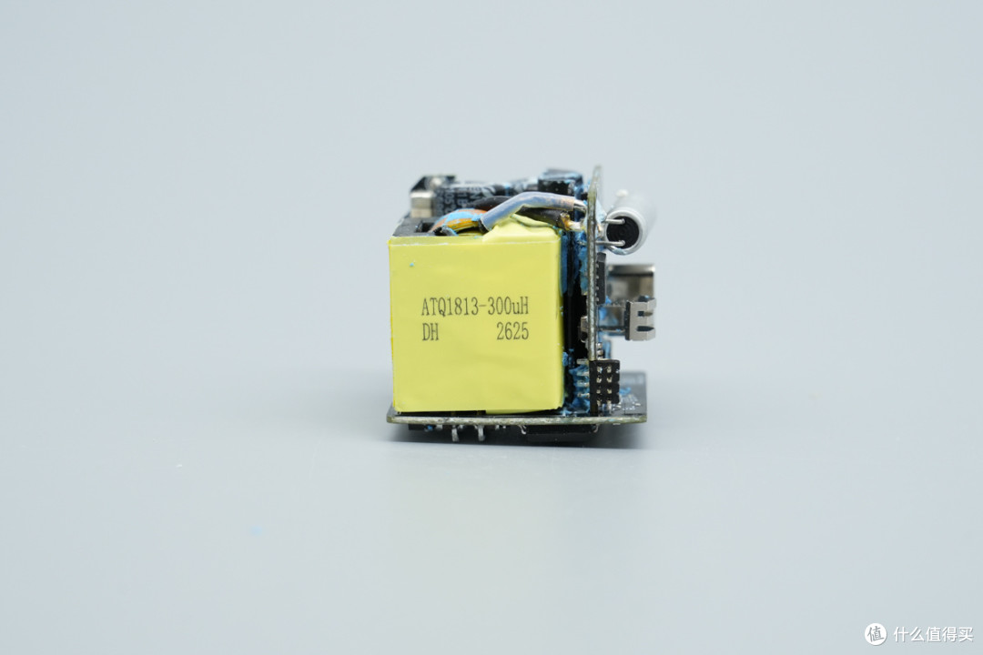 支持 PD3.2与UFCS ,倍思 45W PicoGo Pro拆解