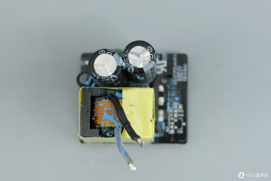 支持 PD3.2与UFCS ,倍思 45W PicoGo Pro拆解