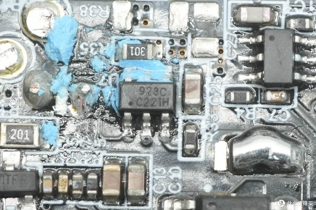 支持 PD3.2与UFCS ,倍思 45W PicoGo Pro拆解