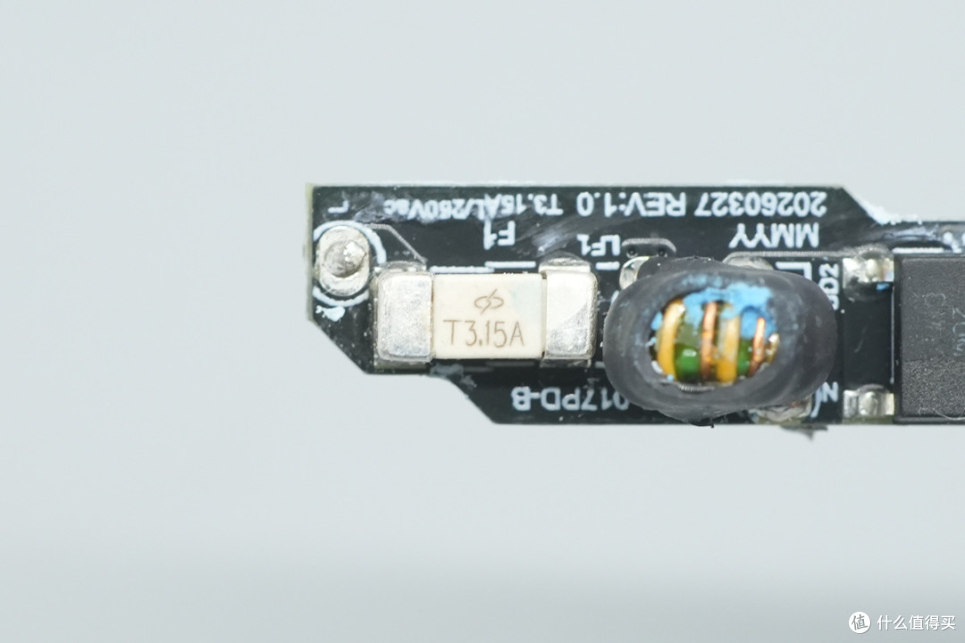 支持 PD3.2与UFCS ,倍思 45W PicoGo Pro拆解