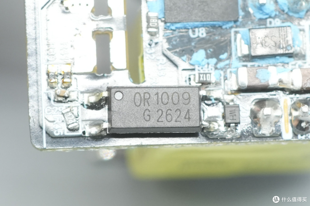 支持 PD3.2与UFCS ,倍思 45W PicoGo Pro拆解