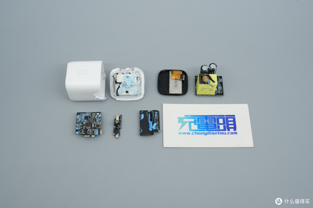 支持 PD3.2与UFCS ,倍思 45W PicoGo Pro拆解