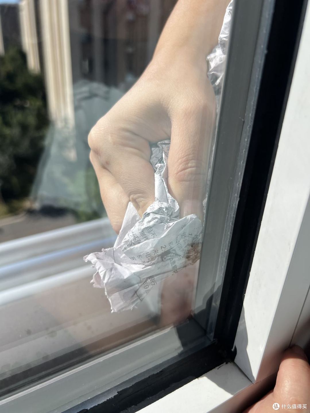 用报纸擦玻璃的没有低与40岁的吧