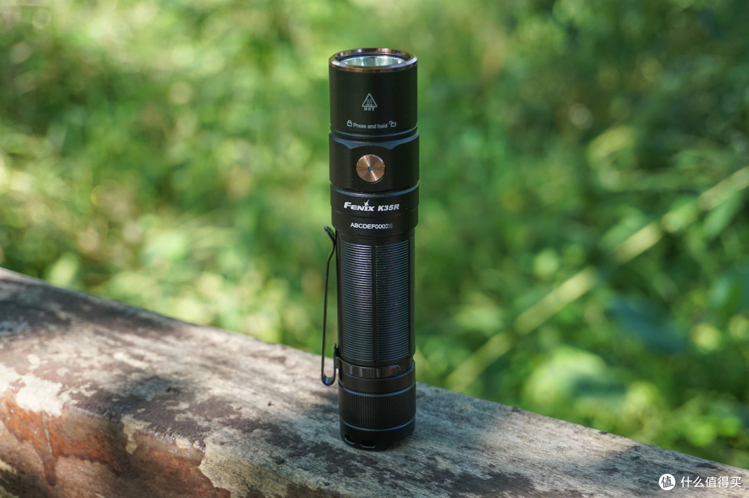 暴力小直FENIX K35R，3200流明430米远射上手测评